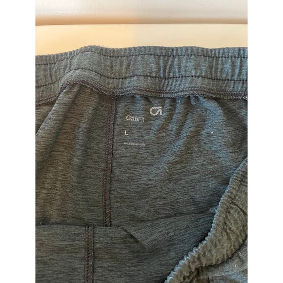 GapFit Brushed Tech Jersey Shorts - Picture 5 of 6